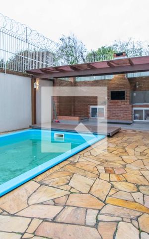 Casa à venda com 242m², 4 quartos e 2 vagasQuintal