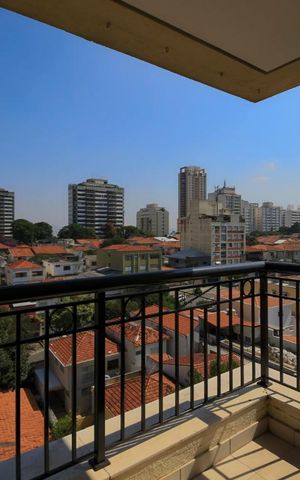 Apartamento à venda com 215m², 3 quartos e 4 vagas Apartamento à venda com 215m², 3 quartos e 4 vagasVaranda e Vista Suite 3