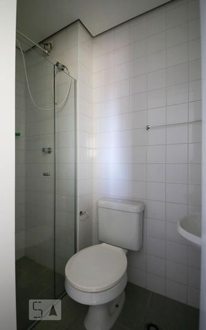 Apartamento à venda com 215m², 3 quartos e 4 vagas Apartamento à venda com 215m², 3 quartos e 4 vagasBanheiro de Serviço