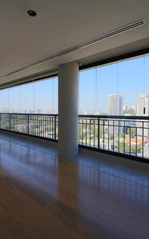 Apartamento à venda com 215m², 3 quartos e 4 vagas Apartamento à venda com 215m², 3 quartos e 4 vagasSala