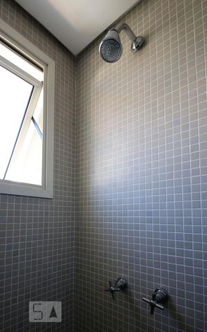 Apartamento à venda com 215m², 3 quartos e 4 vagas Apartamento à venda com 215m², 3 quartos e 4 vagasBanheiro Suite 1