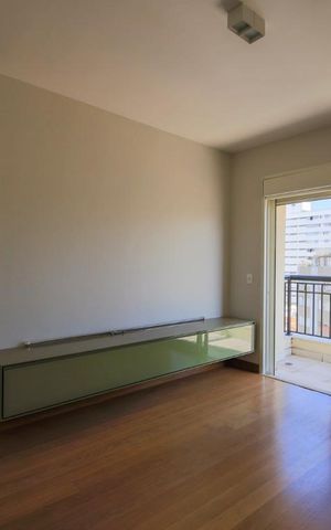 Apartamento à venda com 215m², 3 quartos e 4 vagas Apartamento à venda com 215m², 3 quartos e 4 vagasQuarto Suite 3