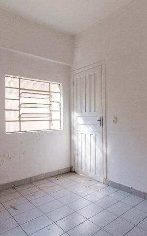 Casa para alugar com 660m², 6 quartos e 4 vagas Casa para alugar com 660m², 6 quartos e 4 vagasEdícula