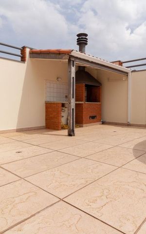 Apartamento à venda com 290m², 3 quartos e 3 vagasVaranda Cobertura