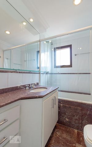 Apartamento à venda com 290m², 3 quartos e 3 vagasBanheiro Suíte 3