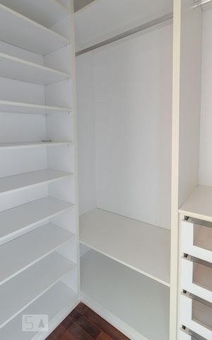 Apartamento à venda com 290m², 3 quartos e 3 vagasCloset Suíte 3