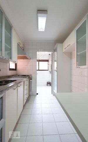 Apartamento à venda com 290m², 3 quartos e 3 vagasCozinha