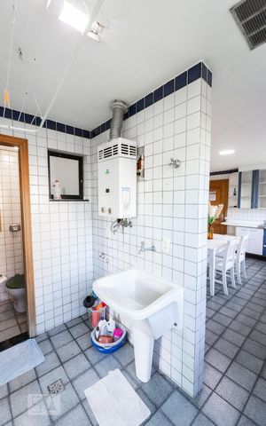Apartamento à venda com 180m², 4 quartos e 3 vagasCozinha