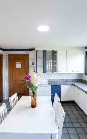 Apartamento à venda com 180m², 4 quartos e 3 vagasCozinha