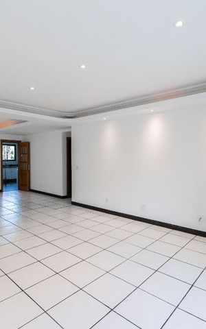 Apartamento à venda com 180m², 4 quartos e 3 vagasSala