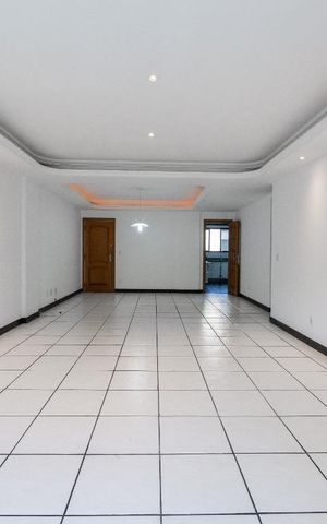 Apartamento à venda com 180m², 4 quartos e 3 vagasSala