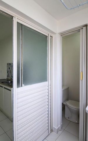 Apartamento à venda com 180m², 3 quartos e 3 vagas Apartamento à venda com 180m², 3 quartos e 3 vagasÁrea de Serviço