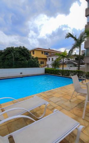 Apartamento à venda com 180m², 3 quartos e 3 vagas Apartamento à venda com 180m², 3 quartos e 3 vagasPiscina