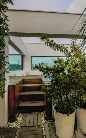 Apartamento à venda com 180m², 3 quartos e 3 vagas Apartamento à venda com 180m², 3 quartos e 3 vagasVaranda da Cobertura