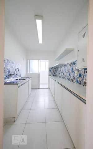 Apartamento à venda com 180m², 3 quartos e 3 vagas Apartamento à venda com 180m², 3 quartos e 3 vagasCozinha