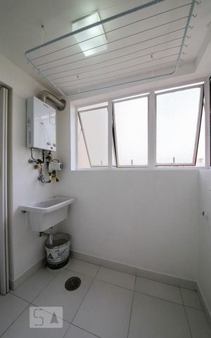 Apartamento à venda com 180m², 3 quartos e 3 vagas Apartamento à venda com 180m², 3 quartos e 3 vagasÁrea de Serviço