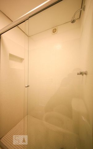 Apartamento à venda com 180m², 3 quartos e 3 vagas Apartamento à venda com 180m², 3 quartos e 3 vagasBanheiro Social