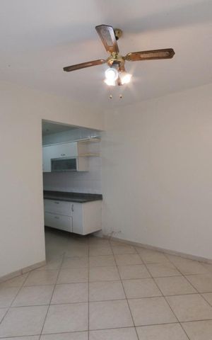 Casa à venda com 150m², 3 quartos e 2 vagas Casa à venda com 150m², 3 quartos e 2 vagasSala de Jantar