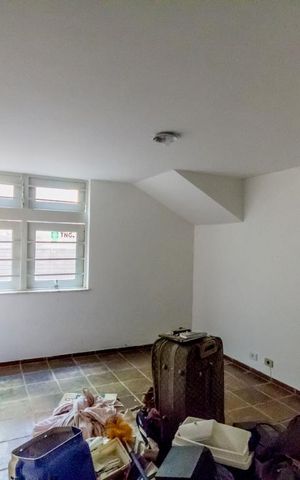 Casa à venda com 463m², 6 quartos e 6 vagas Casa à venda com 463m², 6 quartos e 6 vagasQuarto 4
