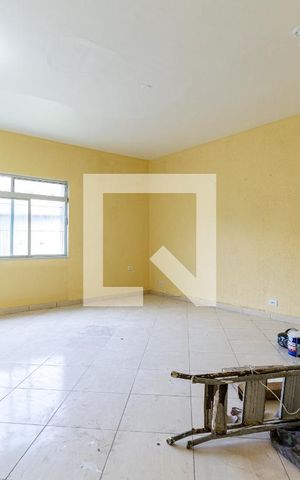 Casa para alugar com 168m², 3 quartos e 2 vagas Casa para alugar com 168m², 3 quartos e 2 vagasSala de Estar