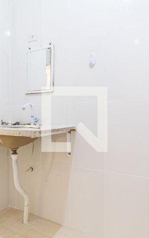 Casa para alugar com 168m², 3 quartos e 2 vagas Casa para alugar com 168m², 3 quartos e 2 vagasBanheiro da Suíte