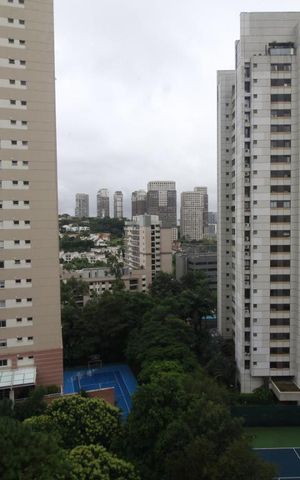 Apartamento à venda com 300m², 3 quartos e 3 vagasVista da sala