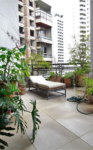 Apartamento à venda com 300m², 3 quartos e 3 vagasVaranda