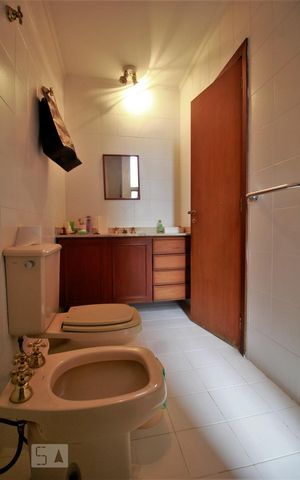 Apartamento à venda com 300m², 3 quartos e 3 vagasBanheiro da suíte 2
