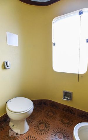 Apartamento à venda com 212m², 3 quartos e 3 vagas Apartamento à venda com 212m², 3 quartos e 3 vagasBanheiro da Suíte