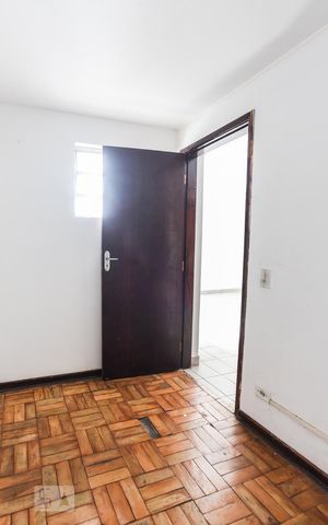 Casa para alugar com 163m², 3 quartos e 3 vagas Casa para alugar com 163m², 3 quartos e 3 vagasQuarto de Serviço