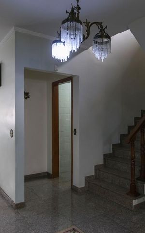 Casa à venda com 450m², 4 quartos e 8 vagas1o. Andar - Sala