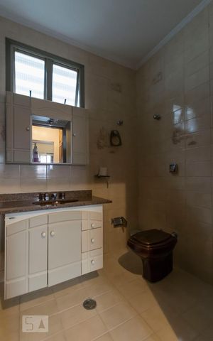 Casa à venda com 450m², 4 quartos e 8 vagas2o. Andar - Suíte 3 - Banheiro