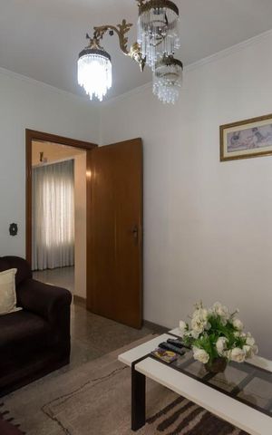 Casa à venda com 450m², 4 quartos e 8 vagas1o. Andar - Sala