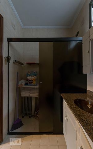 Casa à venda com 450m², 4 quartos e 8 vagas2o. Andar - Suíte 3 - Banheiro