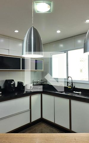 Apartamento à venda com 112m², 2 quartos e 2 vagasCozinha