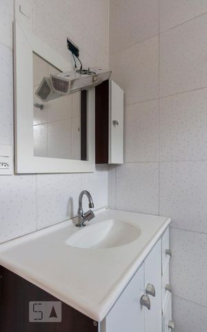 Casa à venda com 130m², 2 quartos e sem vagaBanheiro social