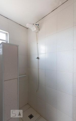 Casa à venda com 130m², 2 quartos e sem vagaBanheiro social