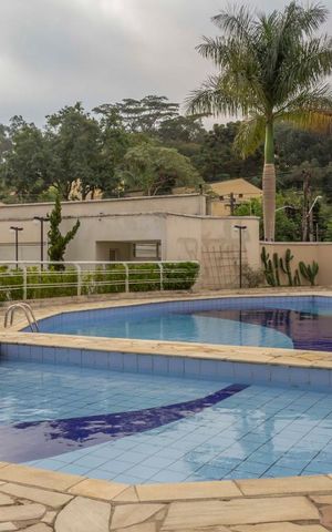 Apartamento à venda com 205m², 4 quartos e 6 vagasÁrea comum - Piscina