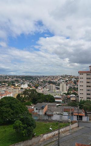 Apartamento à venda com 70m², 2 quartos e 1 vagaVista