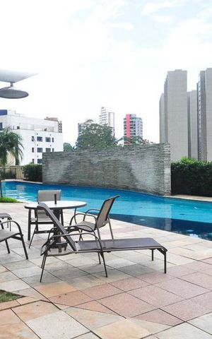 Apartamento à venda com 220m², 3 quartos e 4 vagasPiscina