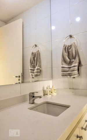 Apartamento para alugar com 45m², 1 quarto e 1 vaga Apartamento para alugar com 45m², 1 quarto e 1 vagaBanheiro