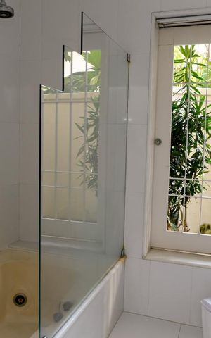 Casa de condomínio para alugar com 999m², 6 quartos e 5 vagas Casa de condomínio para alugar com 999m², 6 quartos e 5 vagasBanheiro Quarto 4 (suíte) - segundo pavimento