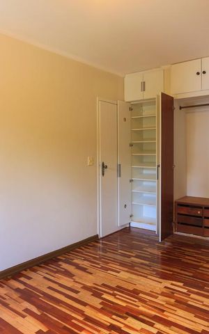 Apartamento para alugar com 76m², 2 quartos e 1 vaga Apartamento para alugar com 76m², 2 quartos e 1 vagaArmário Quarto 2