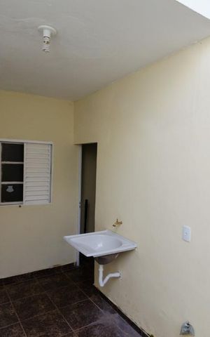Casa à venda com 125m², 2 quartos e 2 vagas Casa à venda com 125m², 2 quartos e 2 vagasLavanderia
