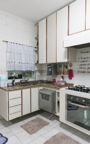 Casa à venda com 205m², 3 quartos e 2 vagasCozinha