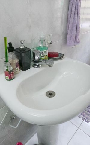 Casa à venda com 205m², 3 quartos e 2 vagasBanheiro 1