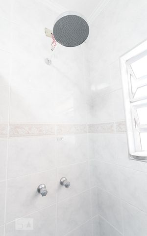 Casa à venda com 205m², 3 quartos e 2 vagasBanheiro da suíte