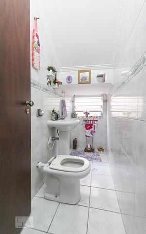 Casa à venda com 205m², 3 quartos e 2 vagasBanheiro 1