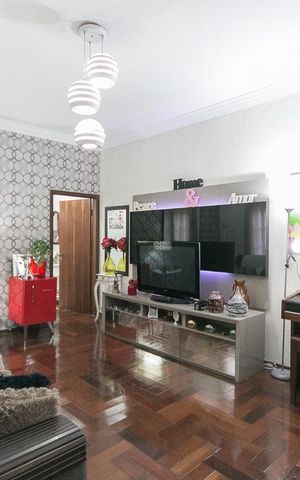Casa à venda com 205m², 3 quartos e 2 vagasSala