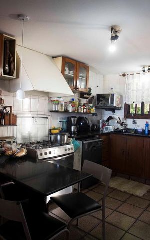 Casa de condomínio à venda com 350m², 8 quartos e 3 vagas Casa de condomínio à venda com 350m², 8 quartos e 3 vagascozinha